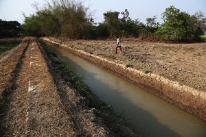 Myanmar, Bewässerungssystem, allgemeine Situation im Dorf Nyaung Pin Gone. Myanmar, irrigation system, general situation in Nyaung Pin Gone village